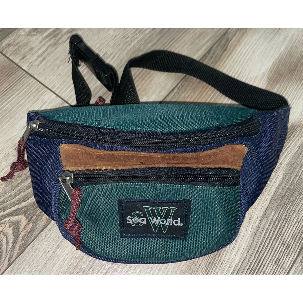 VINTAGE SEA WORLD FANNY PACK BAG Adult Adjustable Spell out 3 Pocket Leather